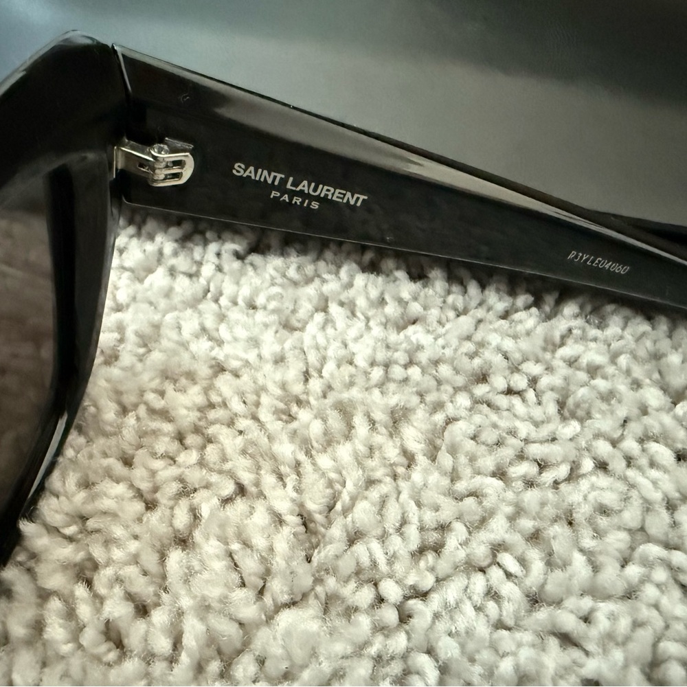 Saint Laurent SL552 Sunglasses - Picture 4 of 9